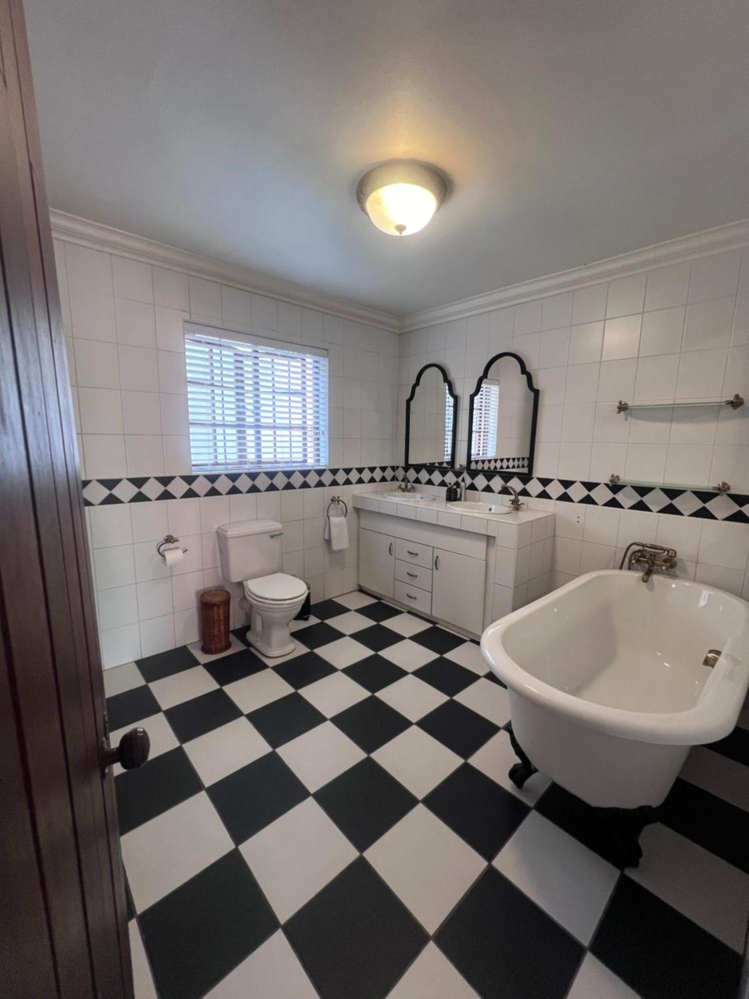 Bohemian Guesthouse - Претория Экстерьер фото